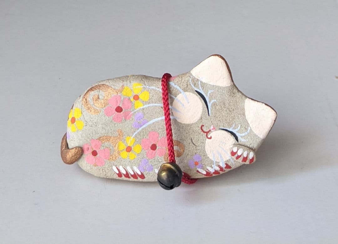 招き猫 花柄 置物