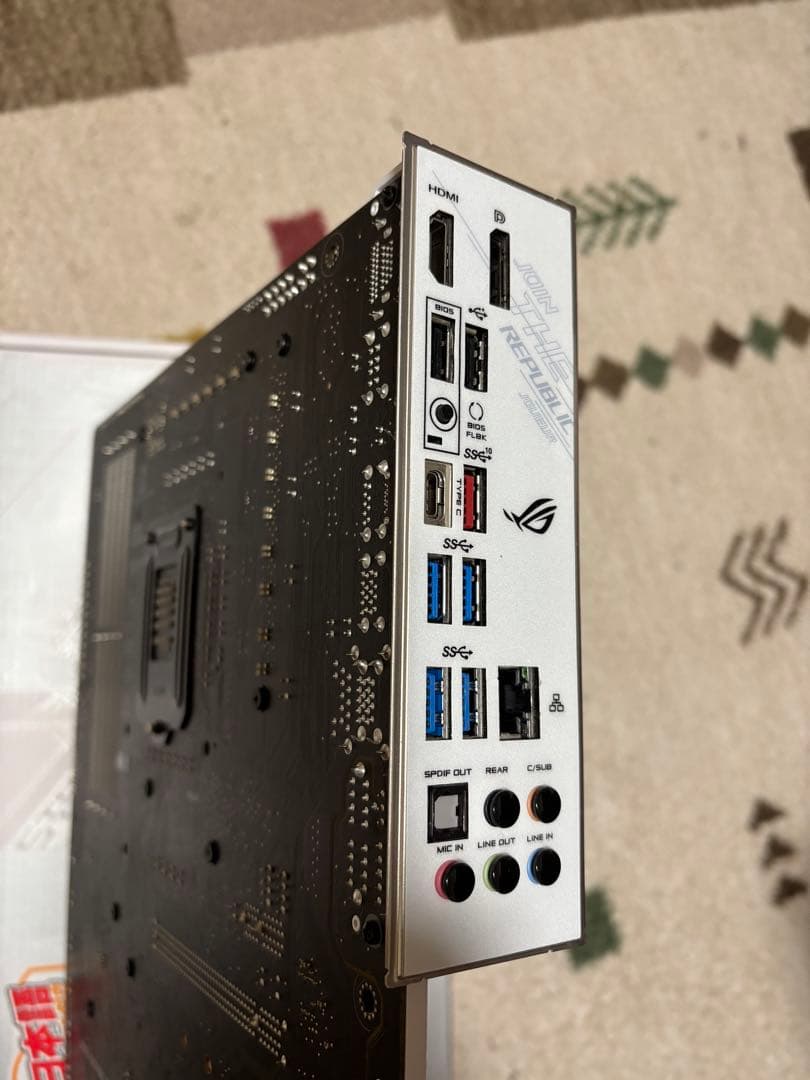 ROG STRIX Z490-A GAMING マザーボード