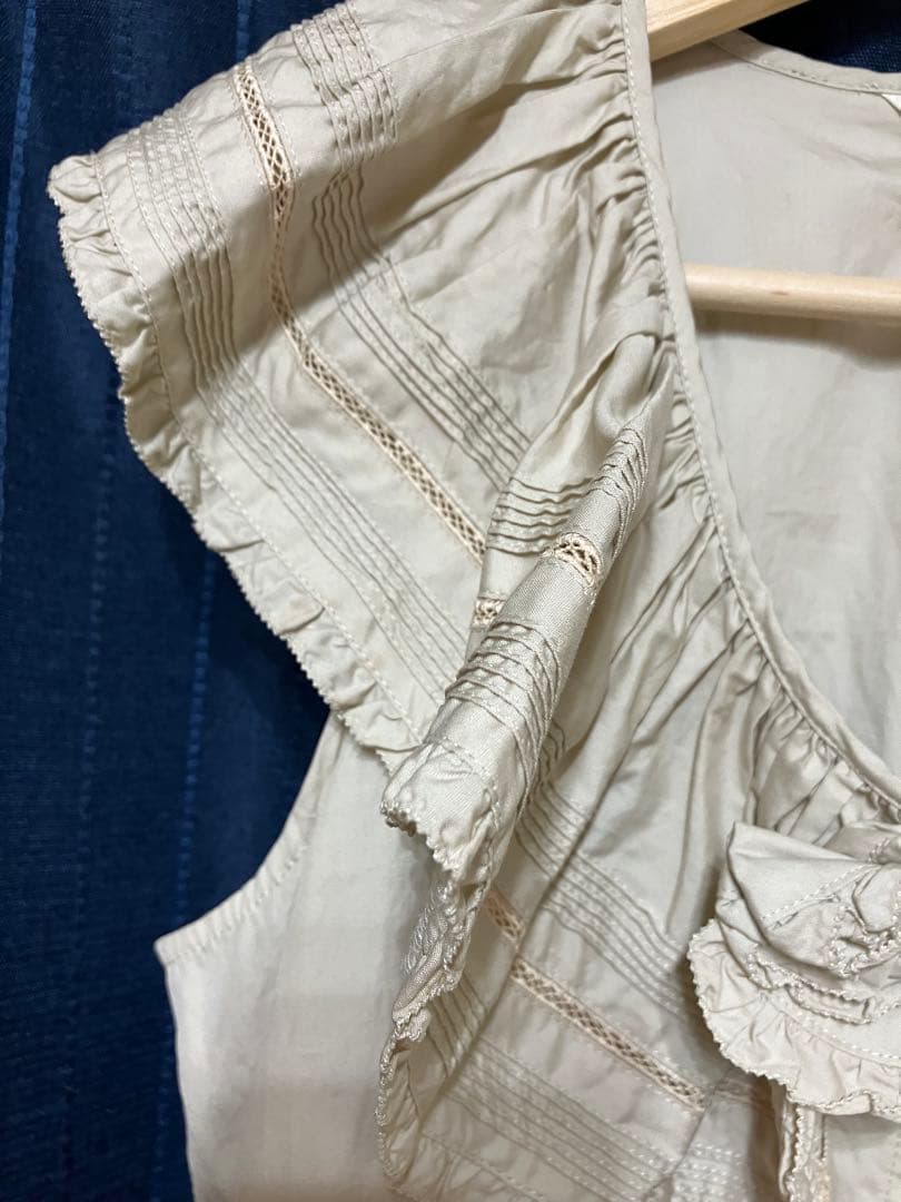 カネコイサオ　ノースリーブブラウス　新品