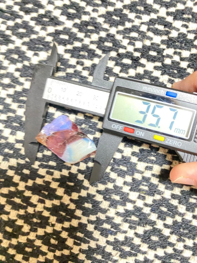 可愛い　アンダラクリスタル　アメリカ　シェラネバダ産　アンダラ　希少