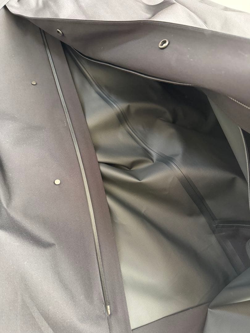 UNIQLO C ブラック ブロックテックステンカラーコート