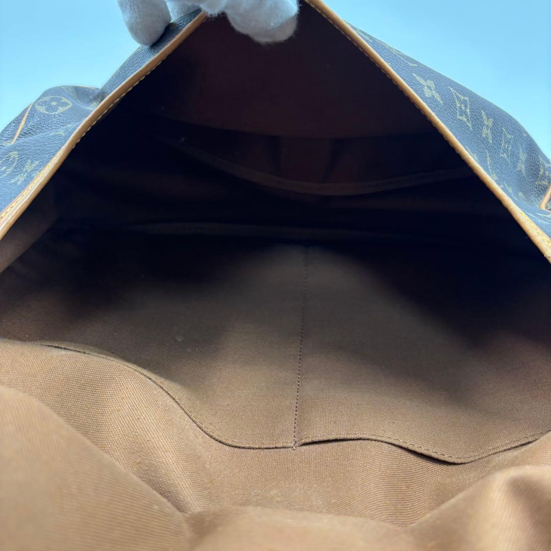 LOUIS VUITTON ルイヴィトン ソミュール ショルダーバッグ