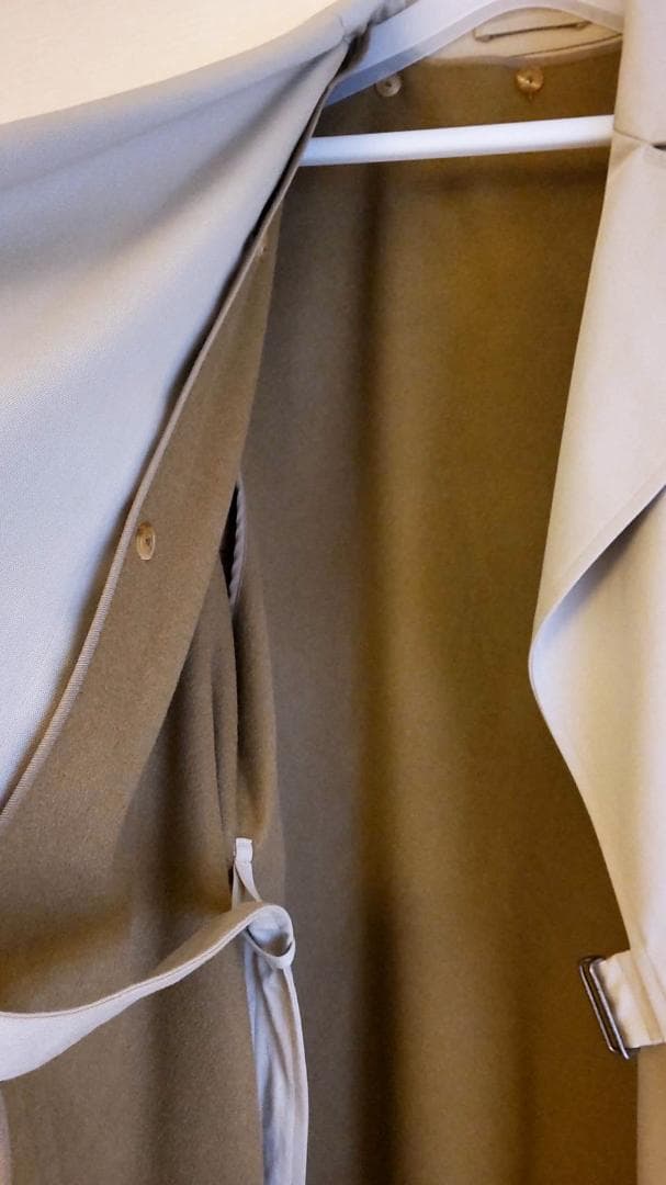 美品! コモリ コットンギャバ タイロッケンコート