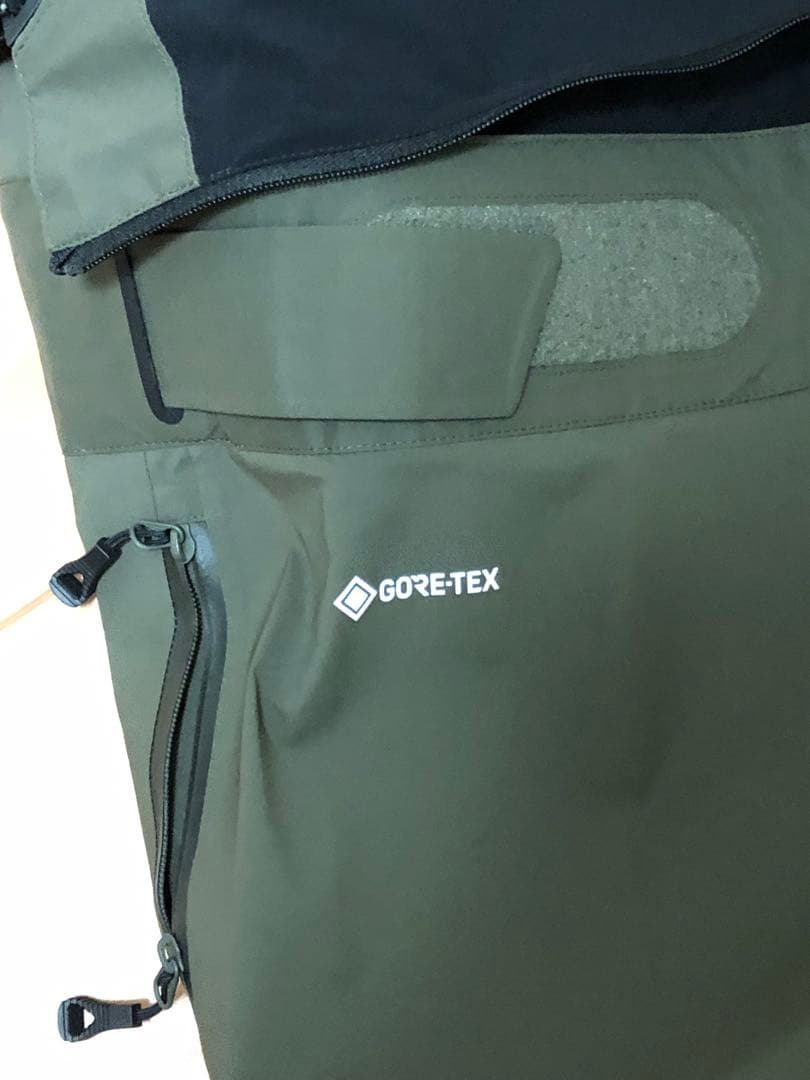 ノースフェイスGORE-TEX Powder Guide Light ビブパンツ