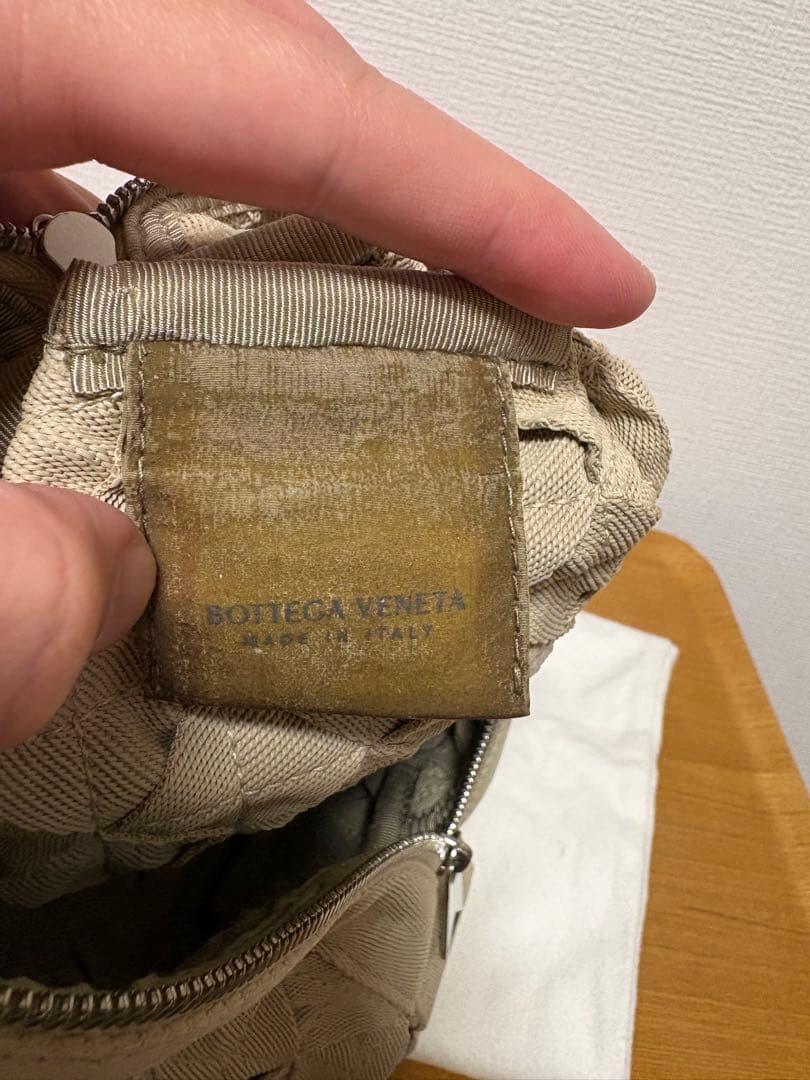 BOTTEGA VENETA ベージュ ボディバッグ　ウェビング　ボッテガ