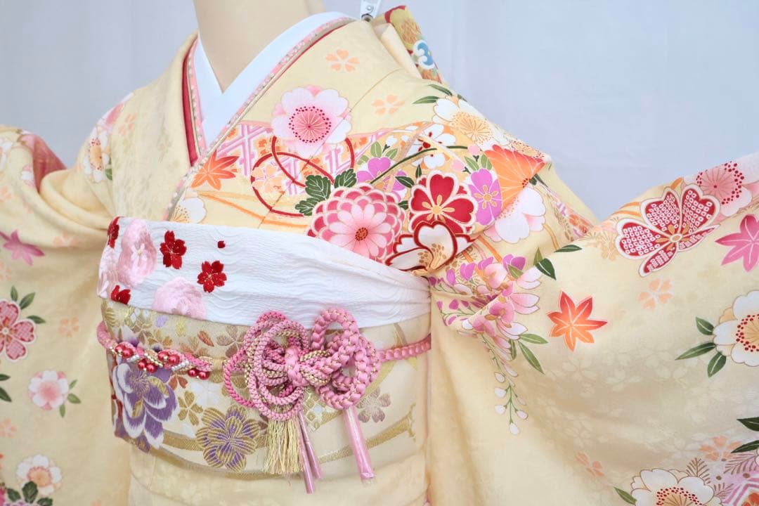正絹　可愛らしいクリーム地の振袖セット　⑨
