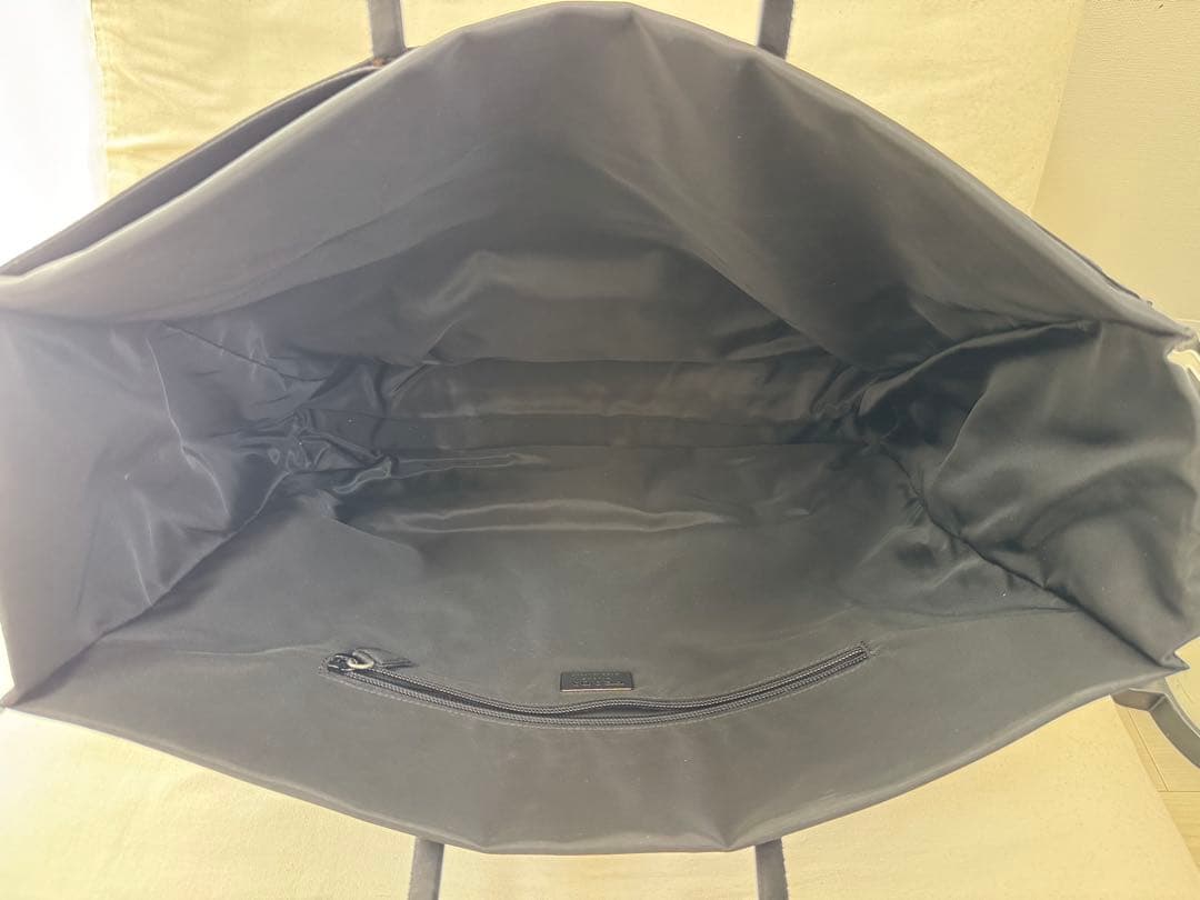 PRADA ブラック トートバッグ　大容量