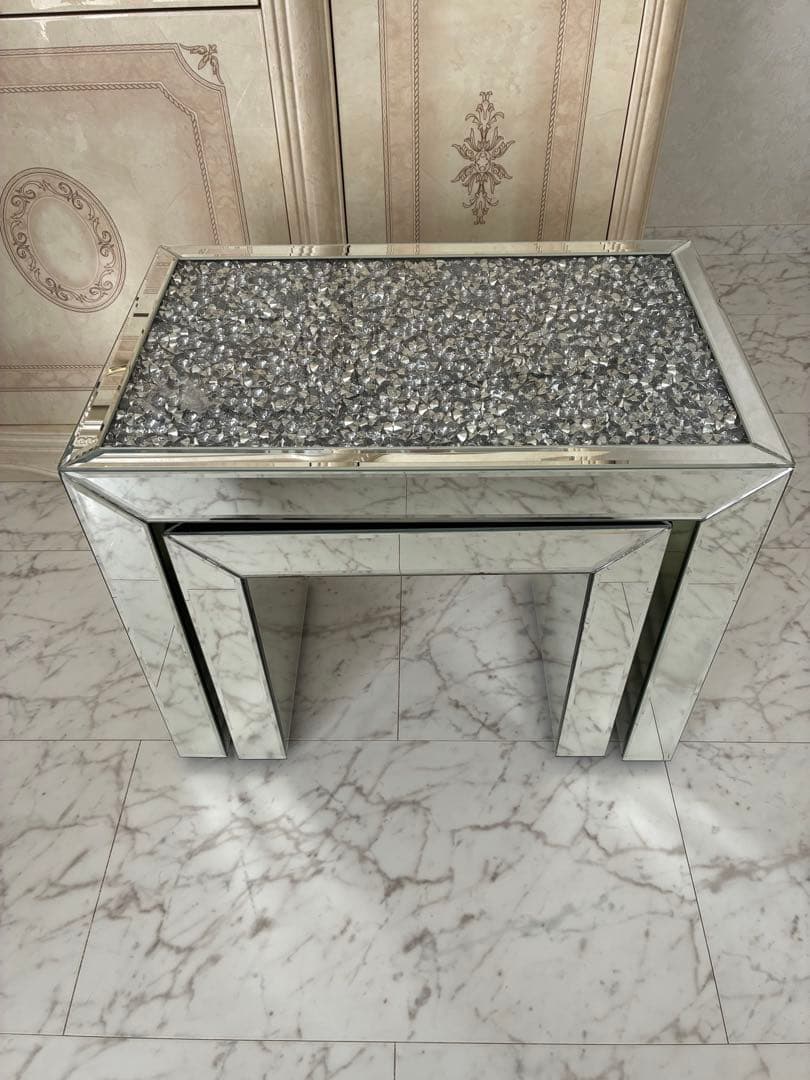 ミラーテーブル