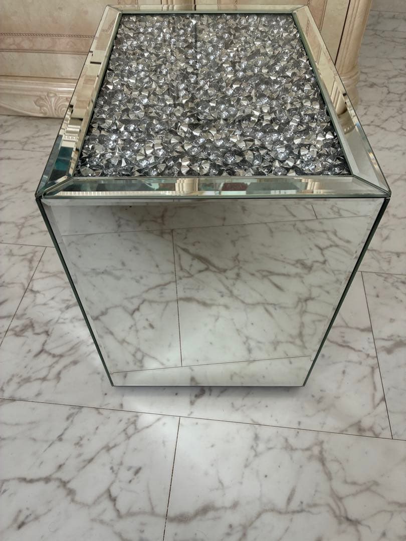 ミラーテーブル