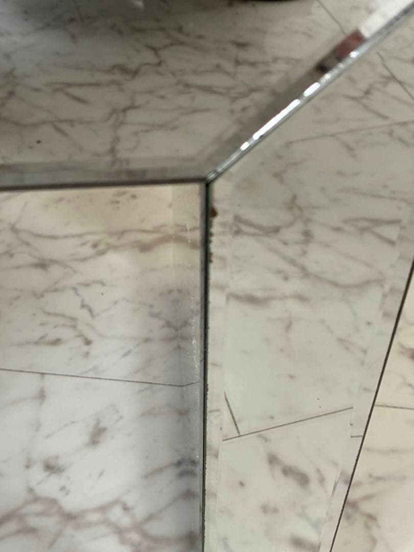 ミラーテーブル