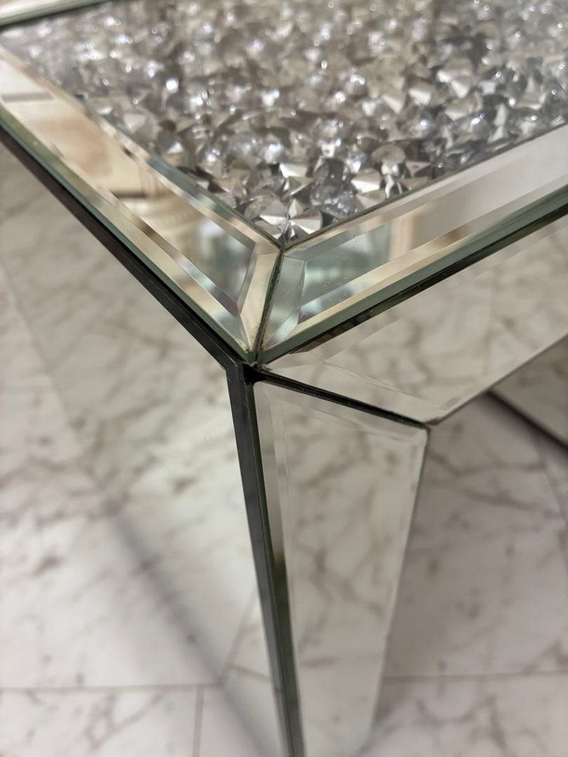 ミラーテーブル