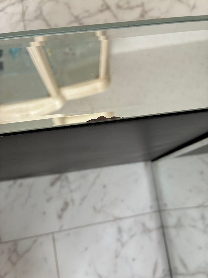 ミラーテーブル