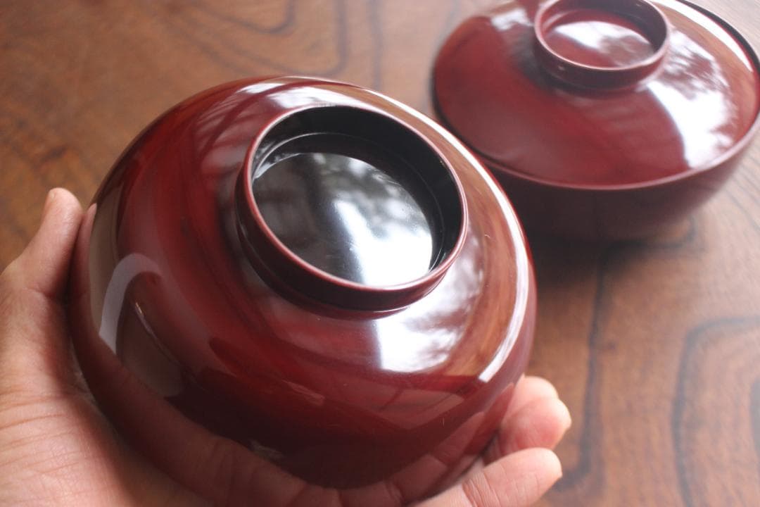極小傷あり！極上紅溜塗にモダン松竹梅蒔絵のお椀2点（検輪島塗京塗蒔絵椀雑煮椀