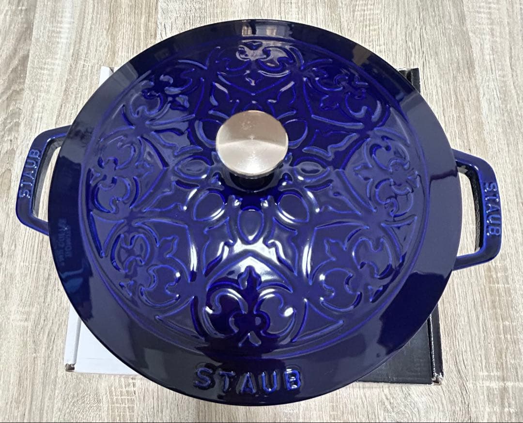 STAUB/ストウブ　ブレイザーソテーパン26cm　リリー　Lilly