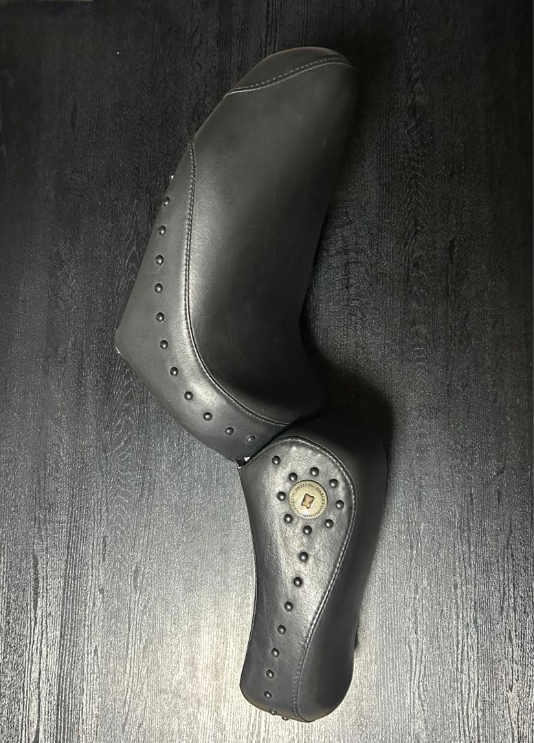 美品　ハーレーダビッドソン　95FXSTSBバッドボーイ純正ノーマルシート　希少