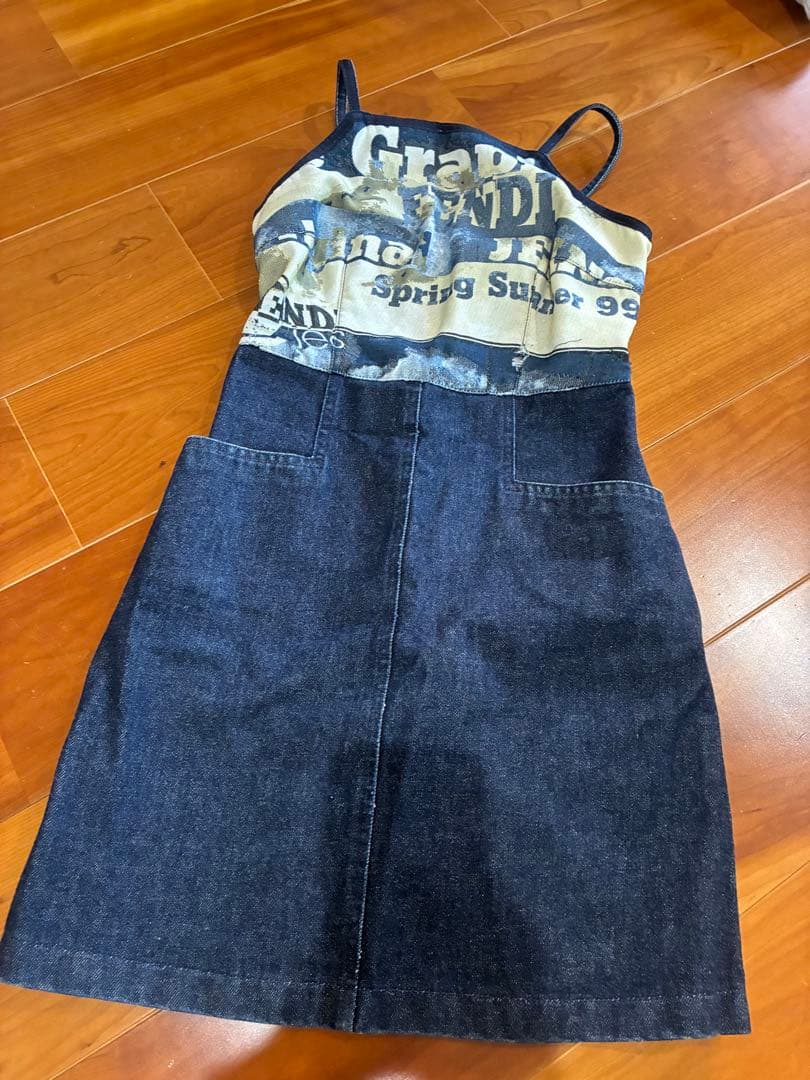 FENDIワンピース