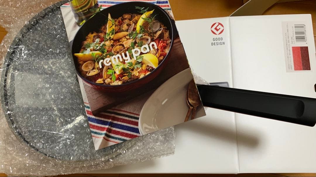 remy pan + レッド　フライパン24ｃｍ 蓋付き　新品未使用