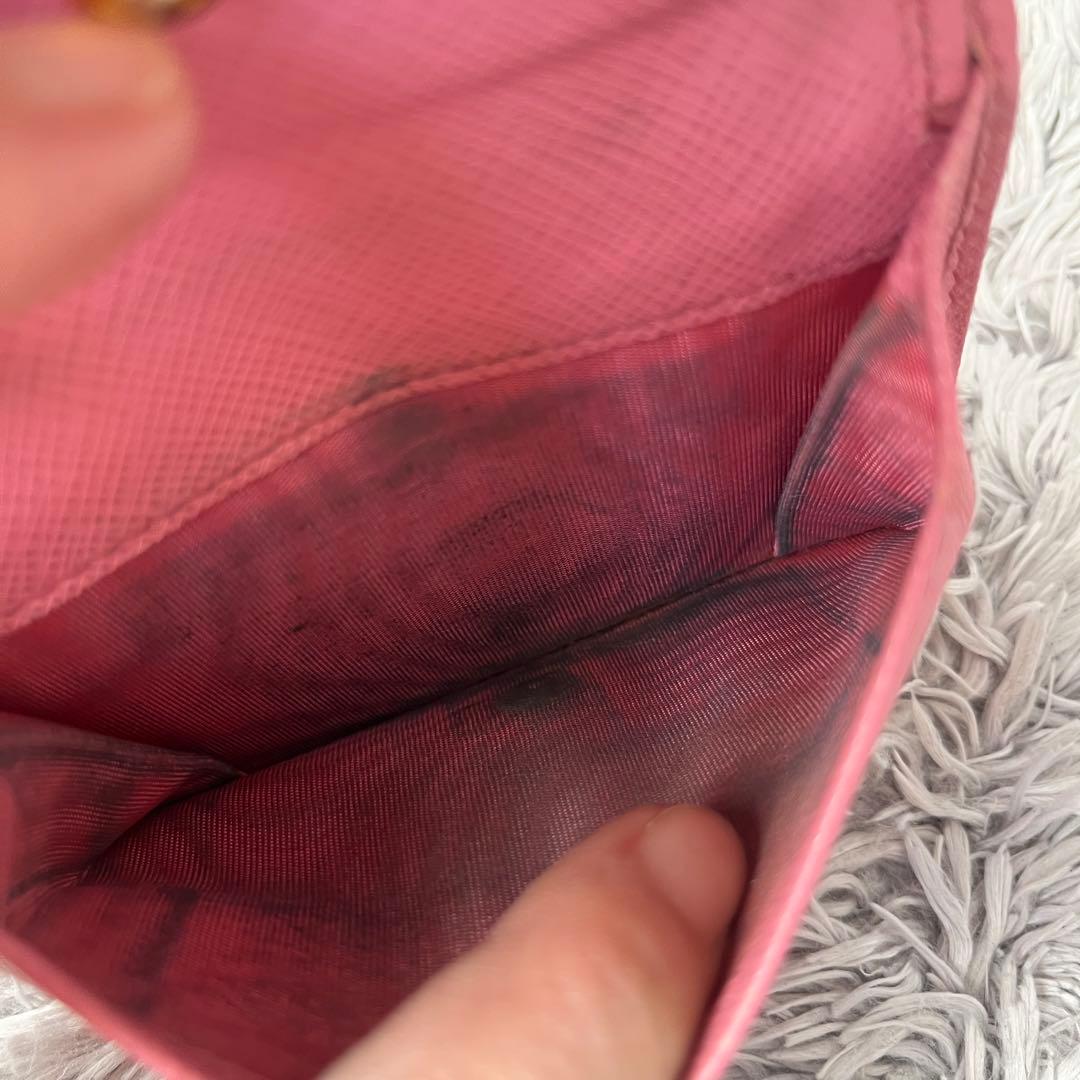 PRADA✨シャイン　折り財布　サフィアーノ　大きめロゴ　ピンク　レディース