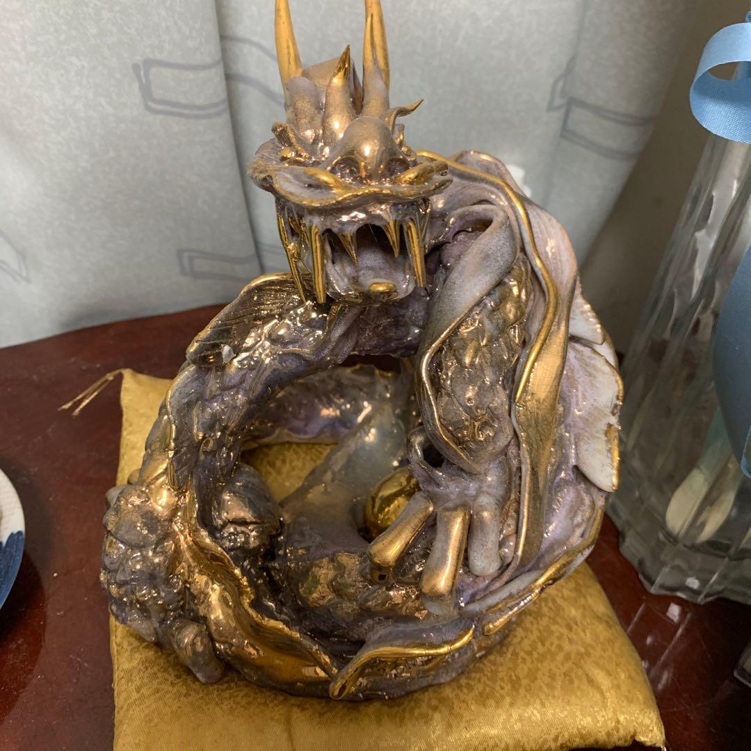 ドラゴン形状の樹脂製置物