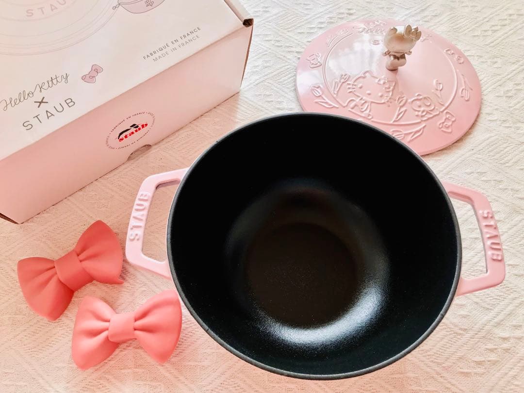 staub ストウブ 限定 ハローキティコラボ20cm ワナベ