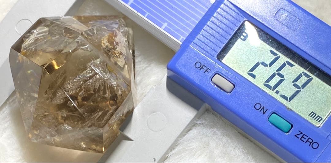 エレスチャル水入りスモーキークォーツ　虹入り　原石　天然石　置物