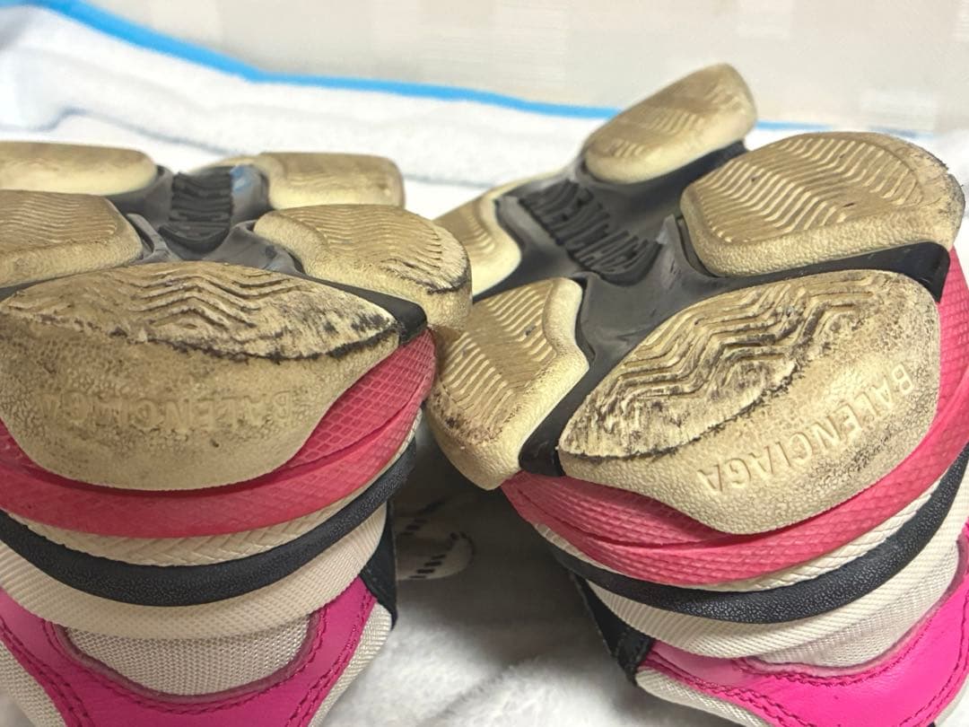 バレンシアガ スニーカー　BALENCIAGA