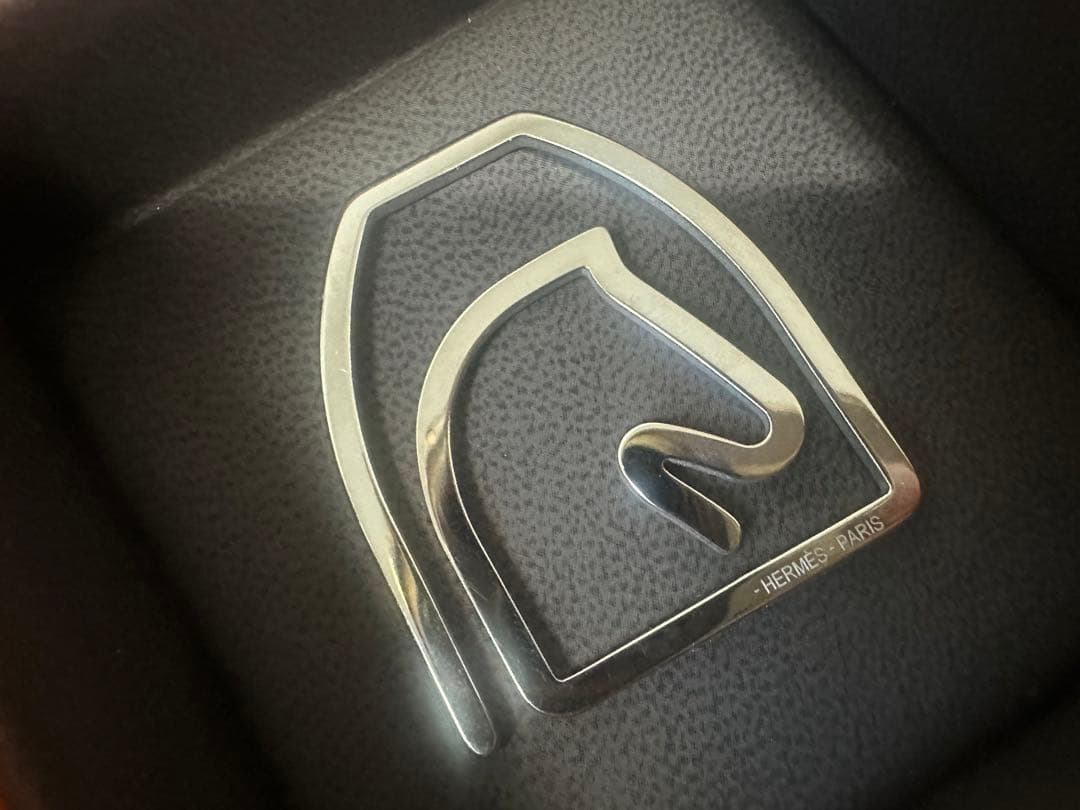 kk エルメス　HERMES マネークリップ　エスケトル　小さい傷有り　箱付き