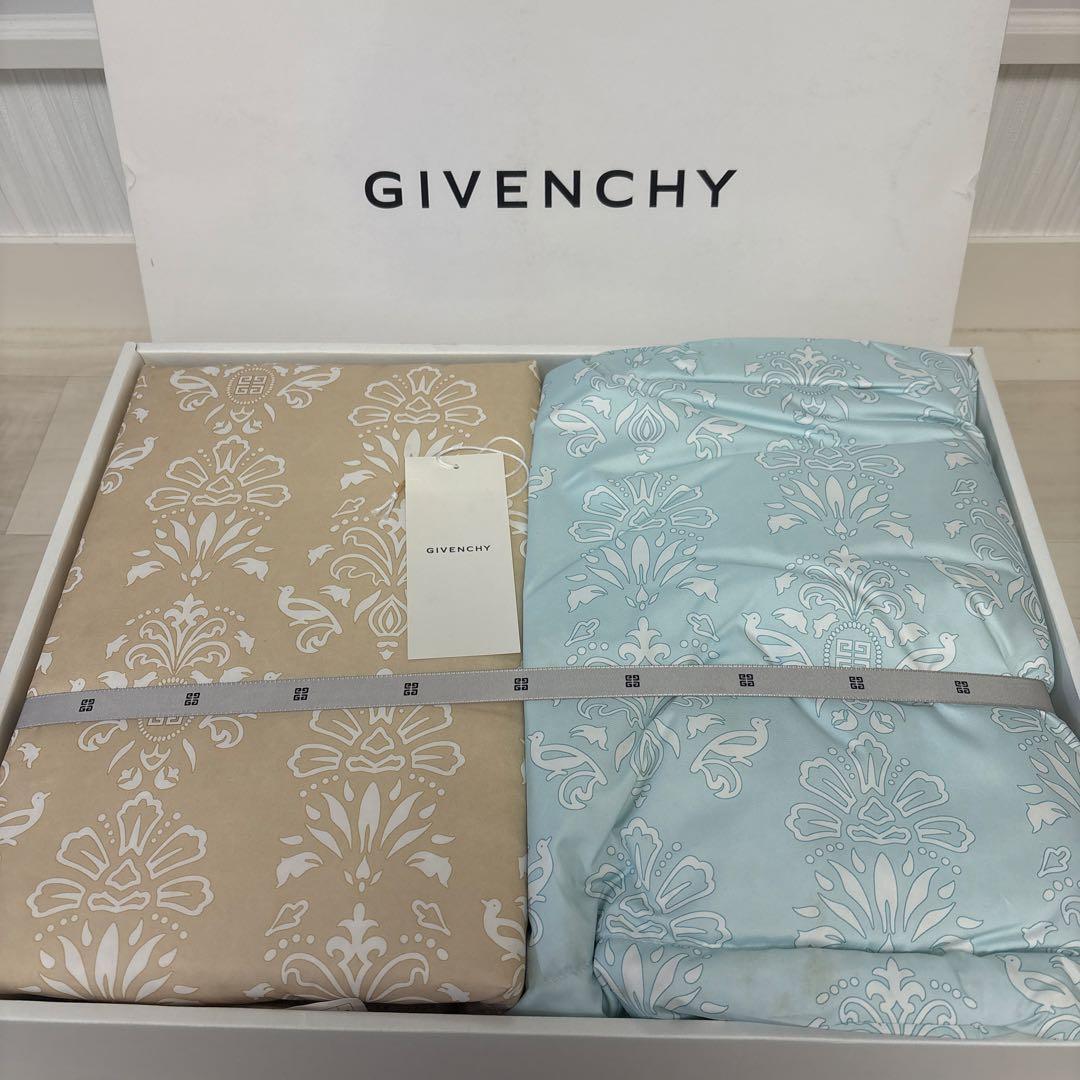 GIVENCHY 羽毛肌掛け布団 150x210cm2枚セット 訳あり