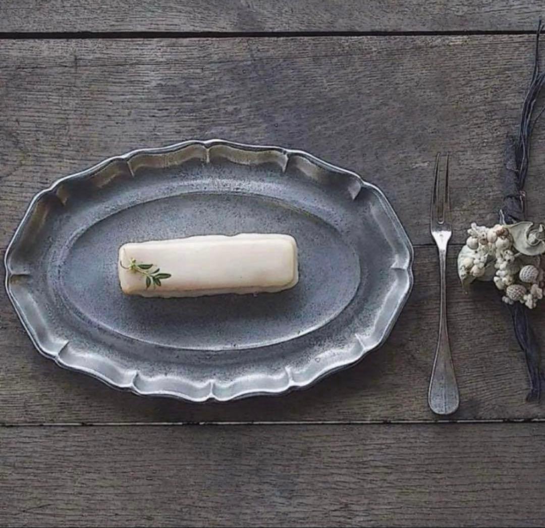 入手困難　co+fe コフェ　オーバル　花リムプレート　アスティエ　ハグオーワー