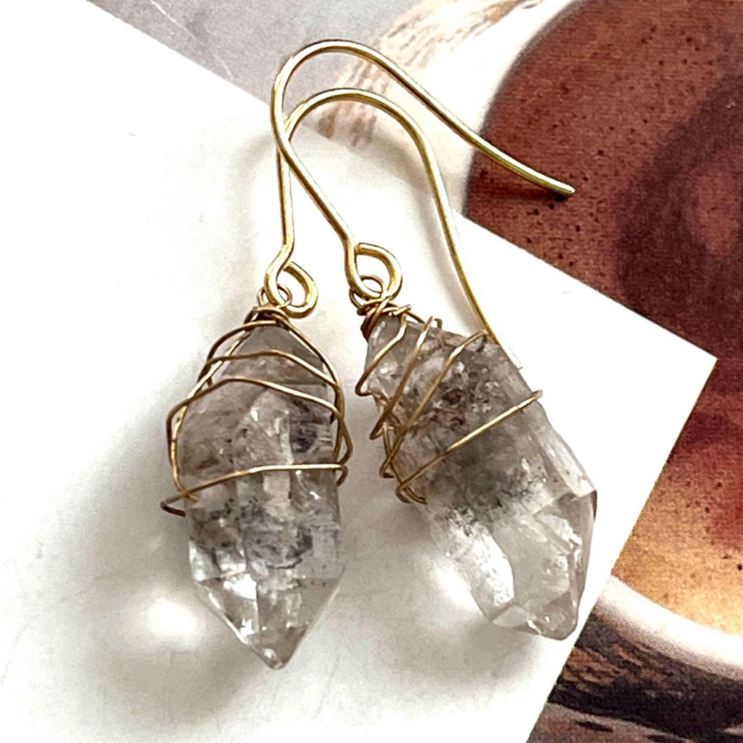 大粒ダブルポイントクォーツピアス　イヤリングに変更可能☺︎