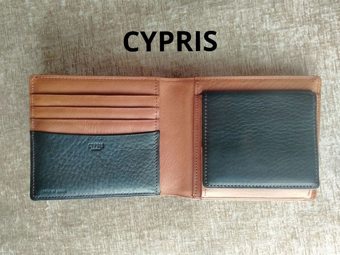 CYPRISシルキーキップ　ブラック　折財布　未使用