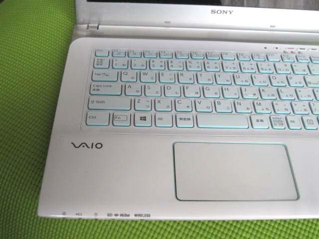 ♪おしゃれなホワイト　SONY VAIO ノートパソコン状態 綺麗です♪