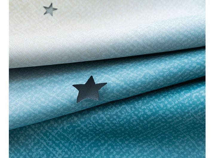 新品 カーテン 透かし彫り星柄  遮光 遮熱  両開き　2枚セット