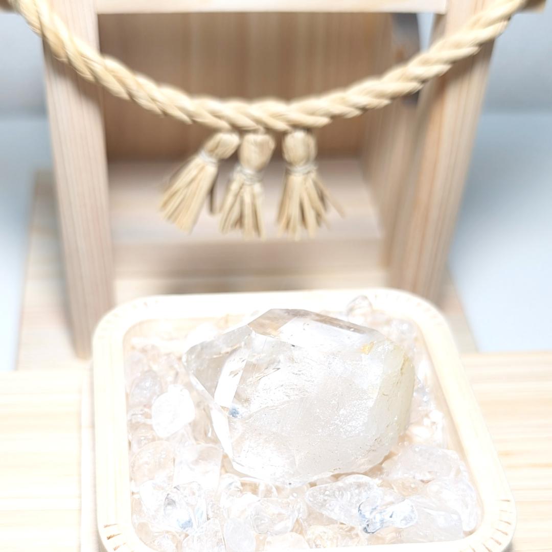 一点物 六角形の水晶ポイント原石 虹の光も顔を出す 神秘的エナジー 贈り物に