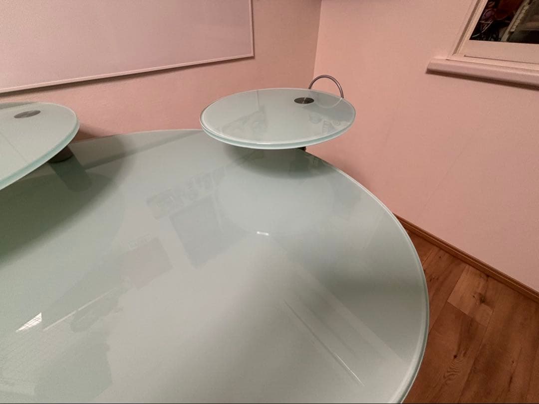 ヤマギワ購入 ガラス製デザインデスク PCデスク モダンデザイン 名古屋引取歓迎