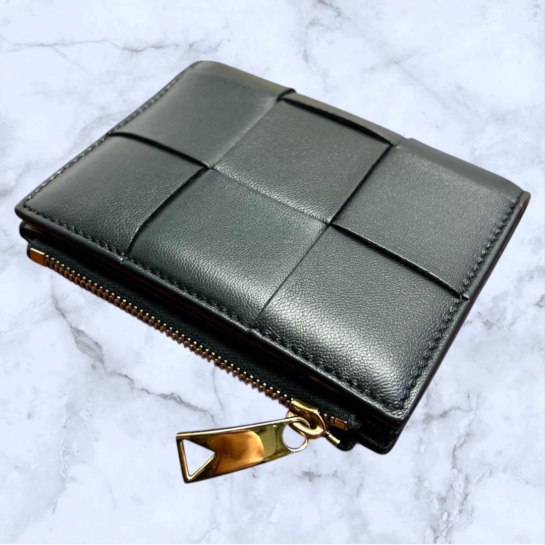 美品　ボッテガヴェネタ 二つ折り財布　カセット イントレチャート　RFID搭載