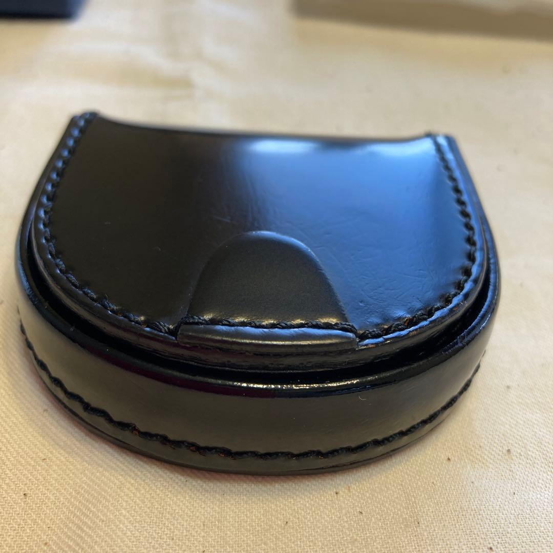 大峡製鞄　コードバン馬蹄型小銭入れ　革張り黒色　中古品