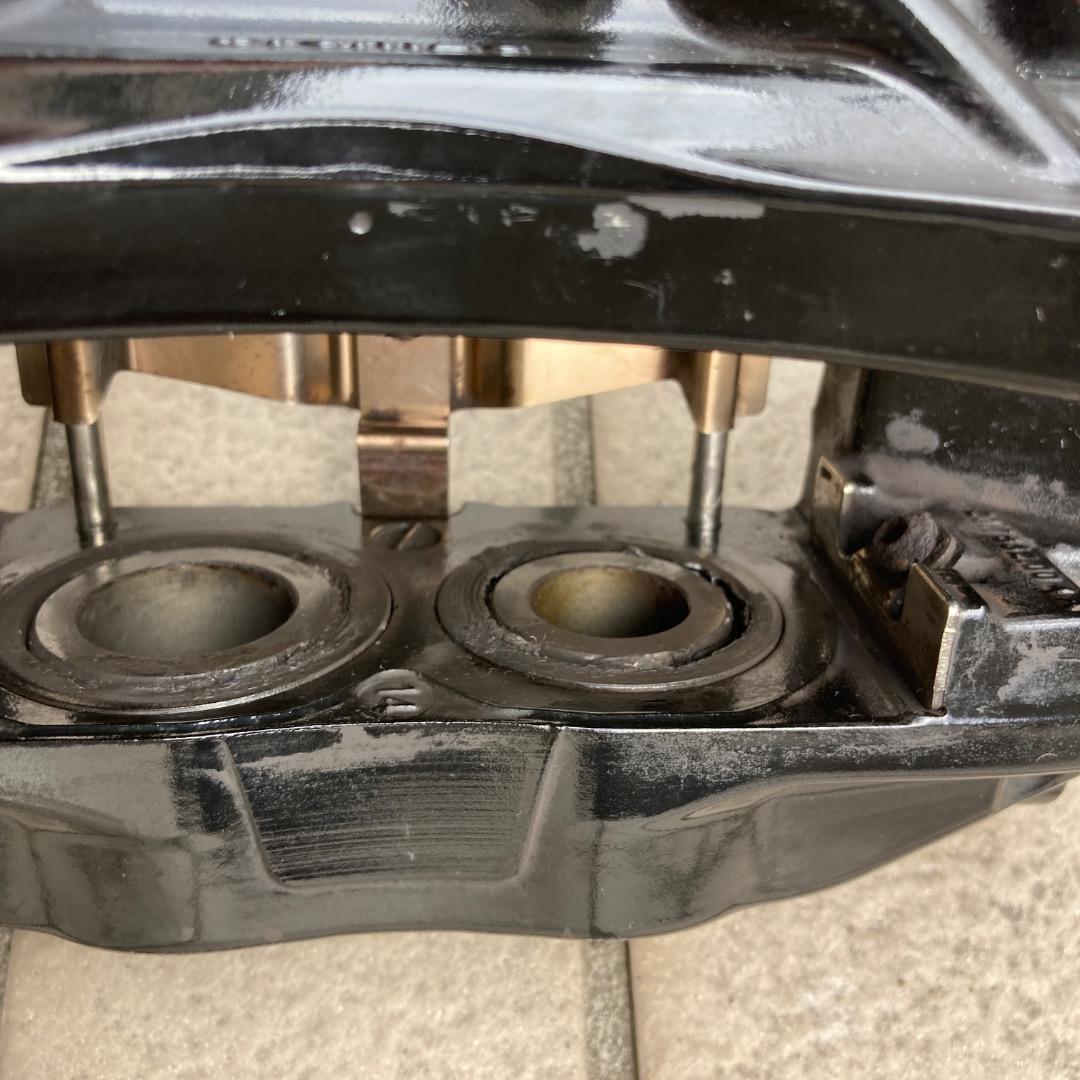 STI ブレーキキャリパー 黒