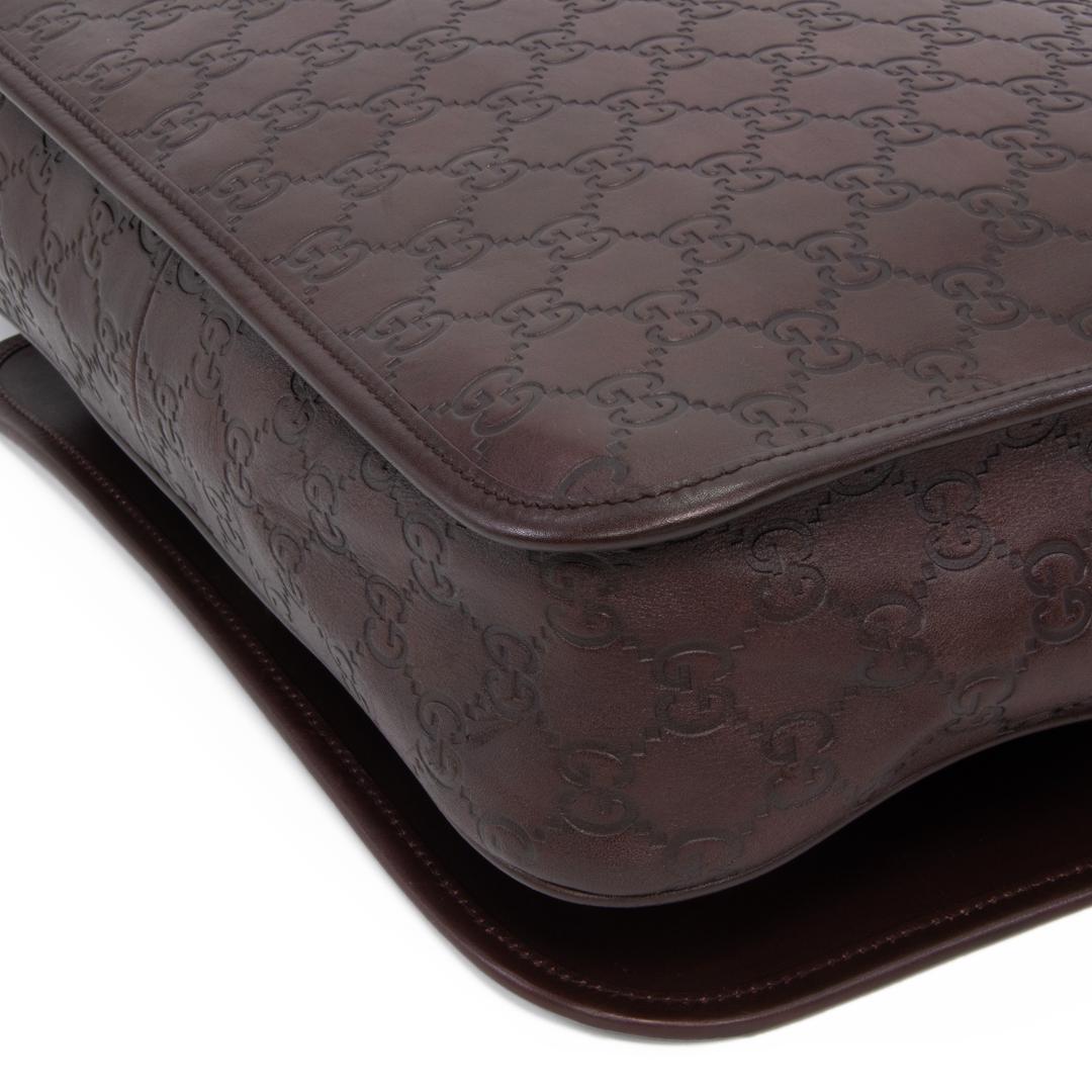 本物 グッチ メッセンジャーバッグ メンズ 茶色 肩掛け 斜め掛け GG 総柄