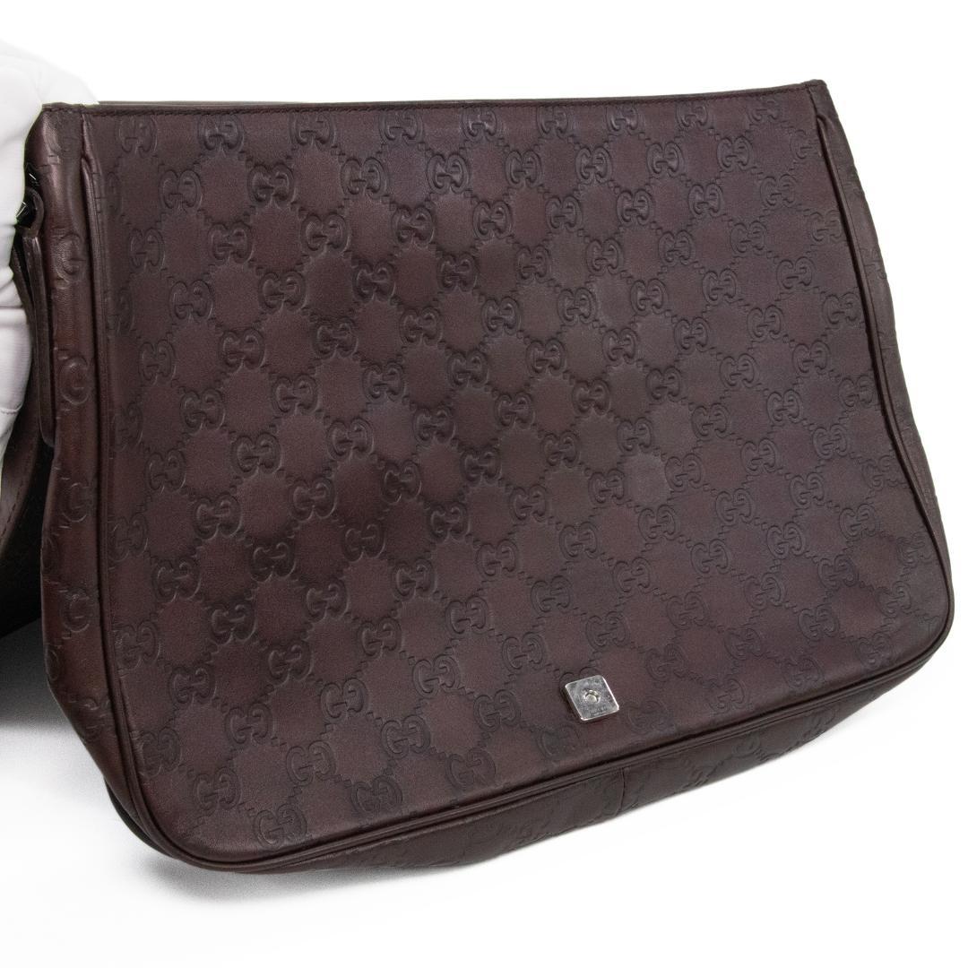 本物 グッチ メッセンジャーバッグ メンズ 茶色 肩掛け 斜め掛け GG 総柄