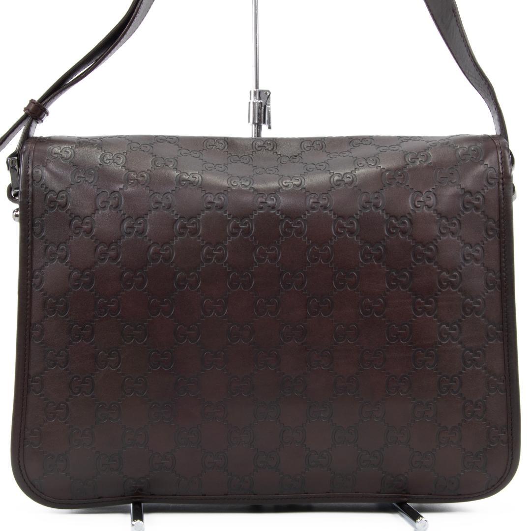 本物 グッチ メッセンジャーバッグ メンズ 茶色 肩掛け 斜め掛け GG 総柄