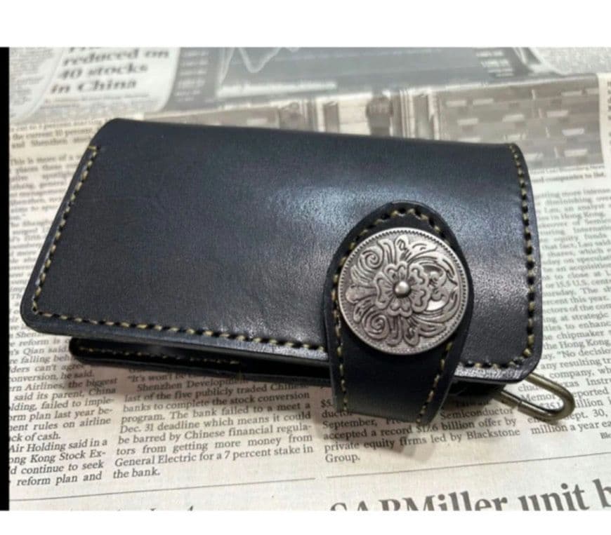 専用‼️女神様➕️黒糸　今❣️売れてる折財布‼️ 黒本革wallet 栃木レザー