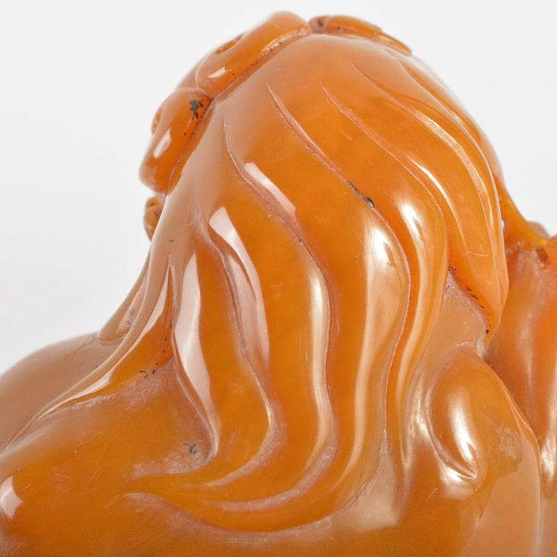 天馬　中国　玉石田黄寿山石彫刻　獅子　置物　紙鎮　唐木箱付　H　R6731