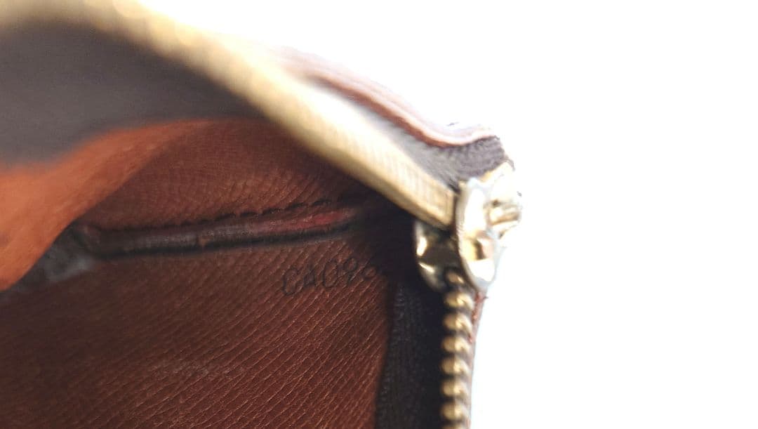 ルイヴィトン　ケース　※ファスナー破損