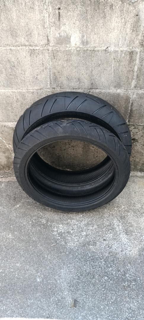 コンチネンタルF110/70ZR17 160/60ZR17