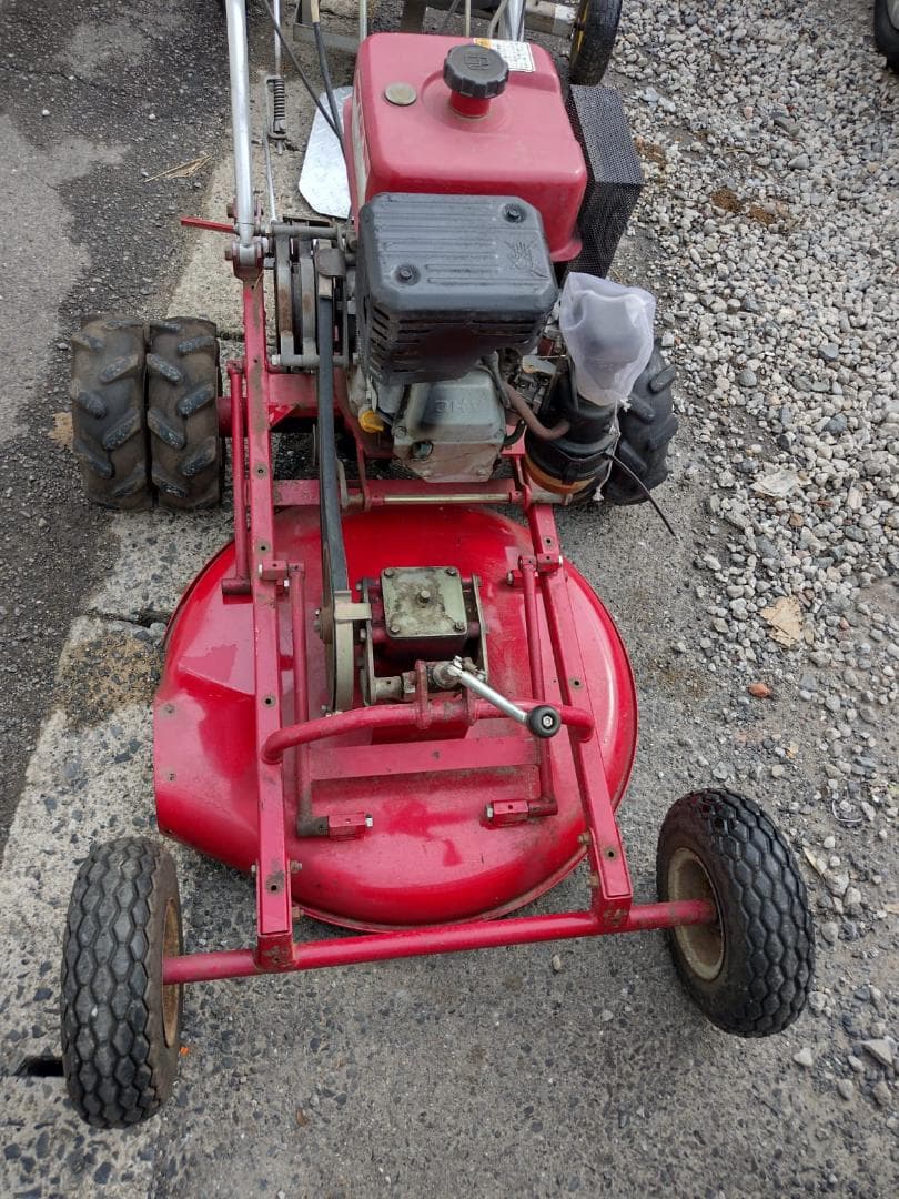 犬*き様 バロネス GM64A-M。10馬力/牧草モア/自走式草刈機。