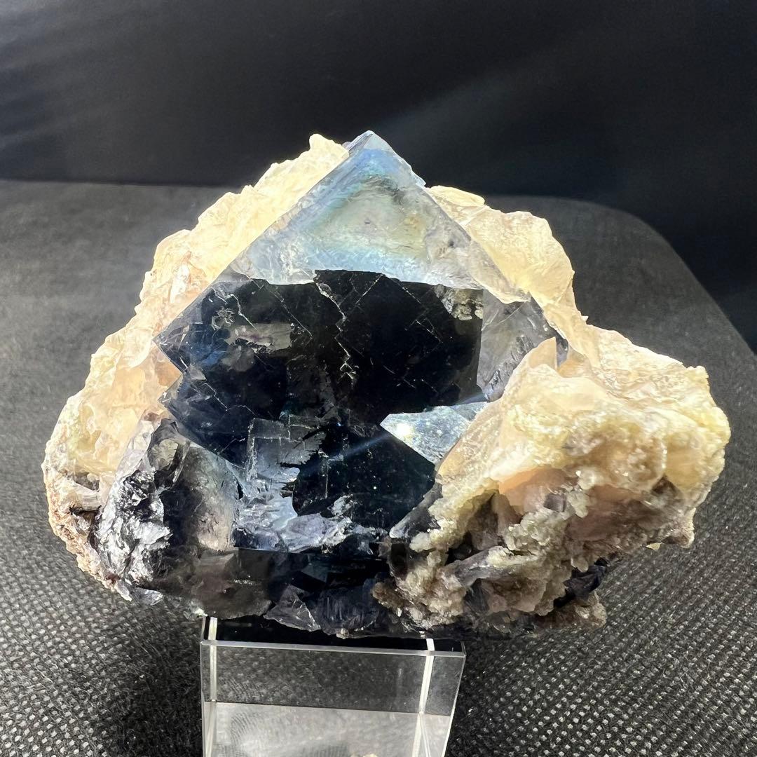 爆誕⭐︎気泡あり⭐︎ヤオガンシャン　カルサイト共生「勿忘草色」フローライト