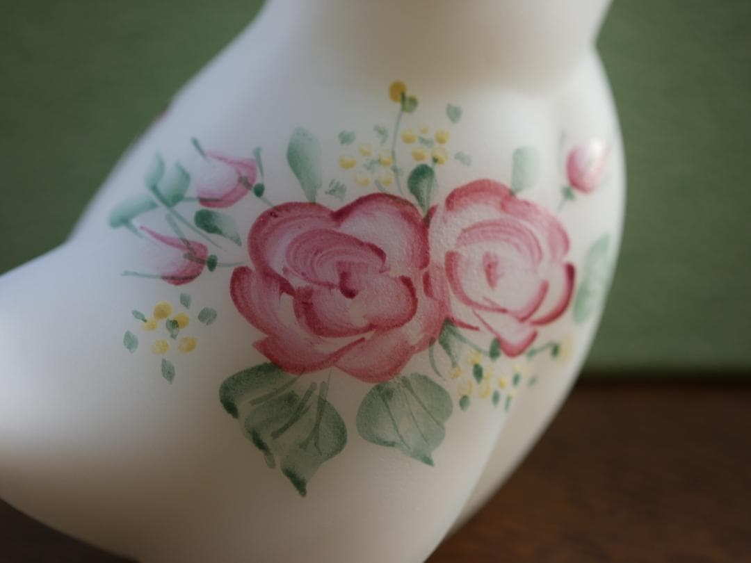 フェントン ペイント付き小鳥フィギュリン （９５周年記念・タグ無し）