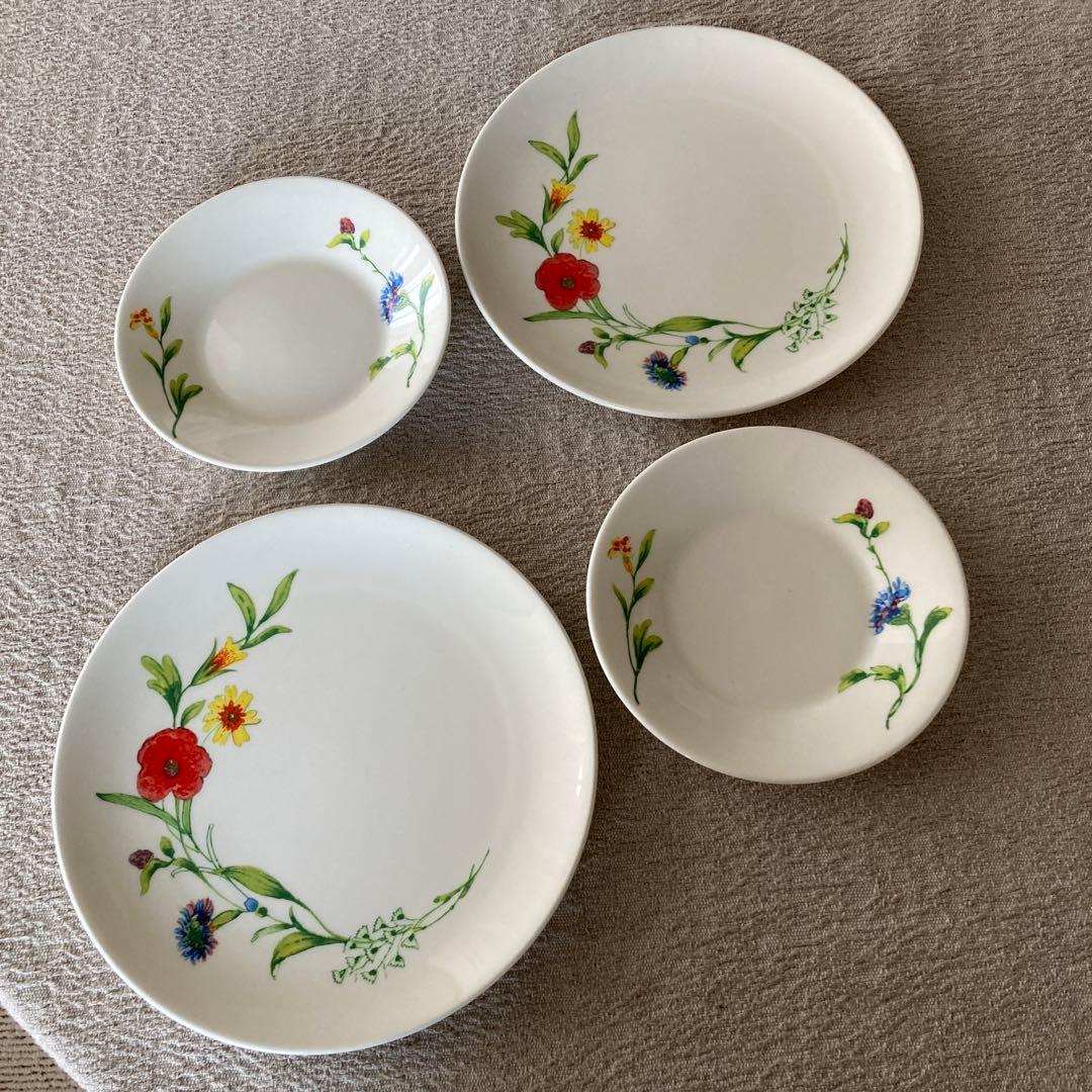 コーンフラワーCornflowerサラダ皿　ソーサー各2枚