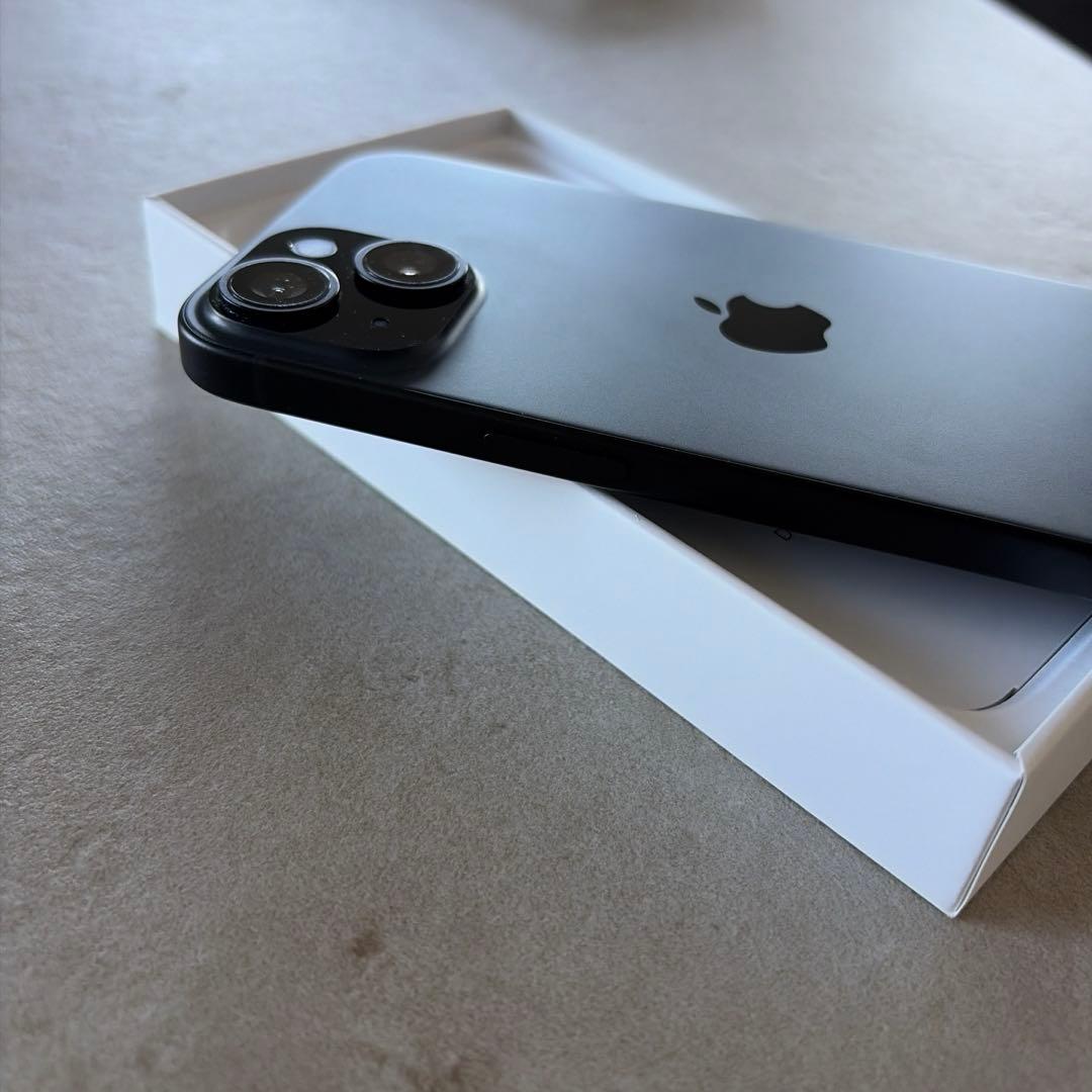 【美品】iPhone15 128GB SIMフリー　ブラック